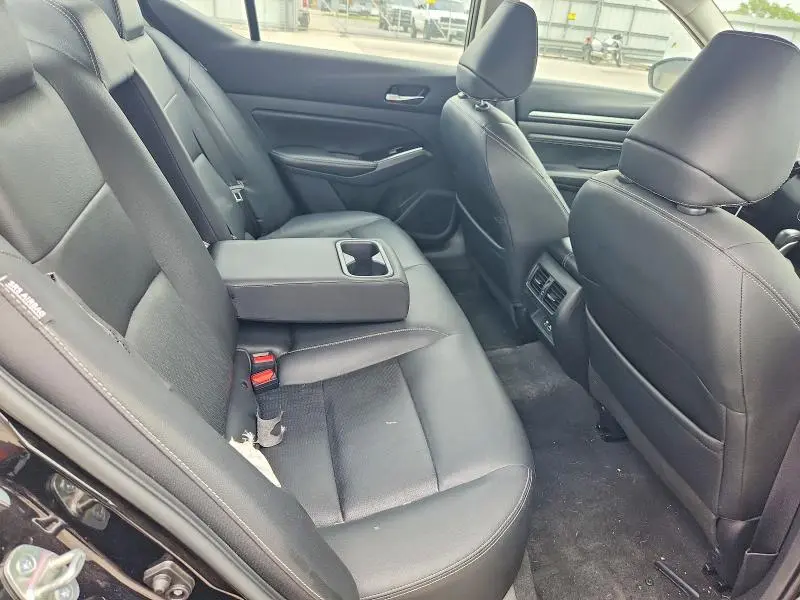 2021 NISSAN ALTIMA SL  