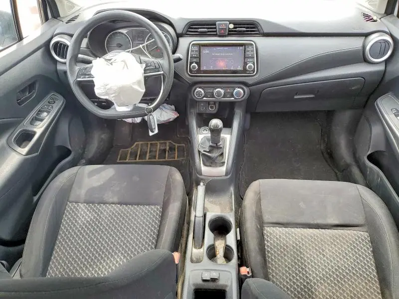 2021 NISSAN VERSA S  
