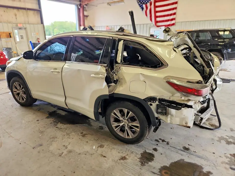 2014 TOYOTA HIGHLANDER XLE  
