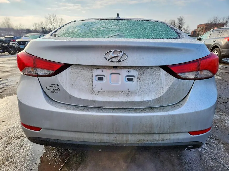 2014 HYUNDAI ELANTRA SE  