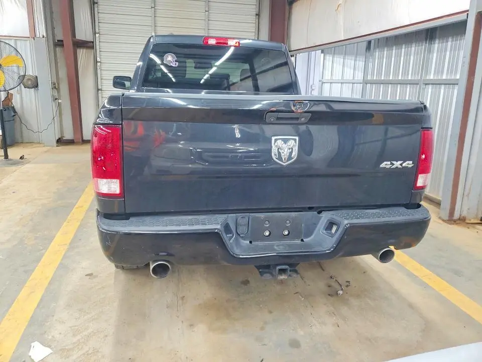 2016 RAM 1500 ST  