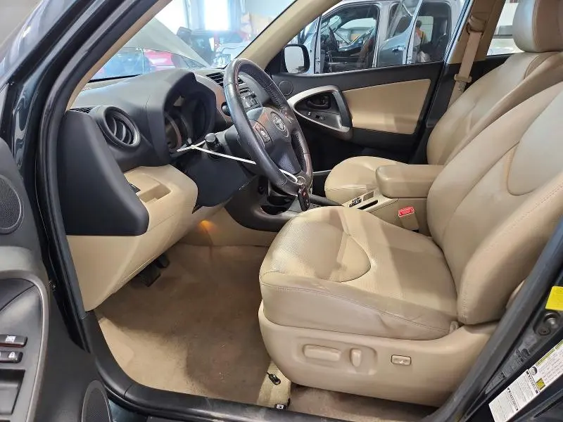 2012 TOYOTA RAV4 LIMITED  