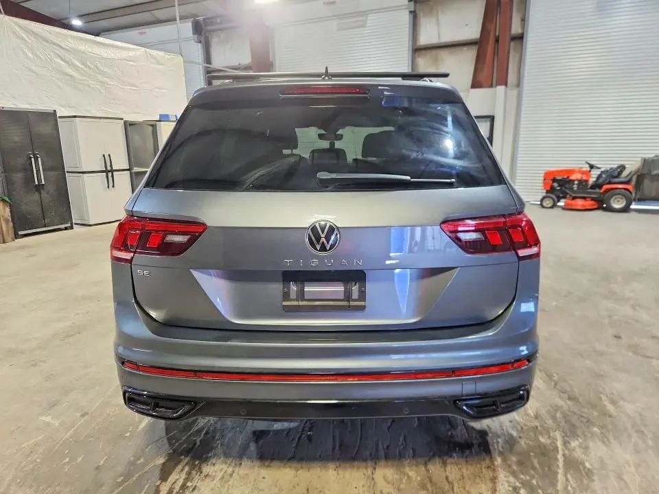 2022 VOLKSWAGEN TIGUAN SE R-LINE BLACK  