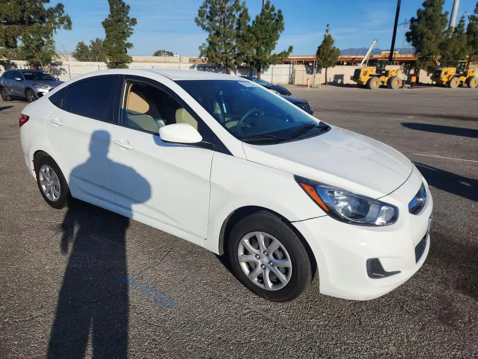 2014 HYUNDAI ACCENT GLS  