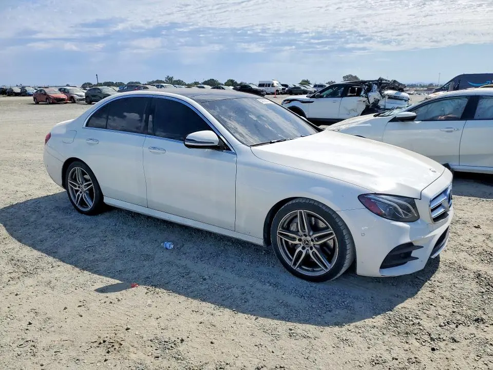 2018 MERCEDES-BENZ E 300  