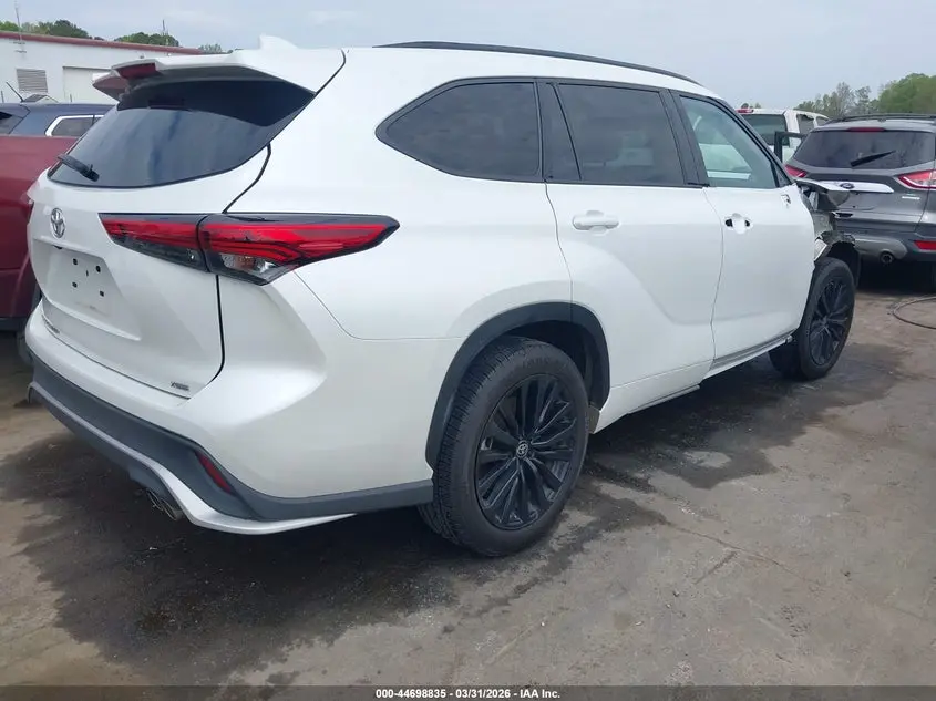 2023 TOYOTA HIGHLANDER XSE