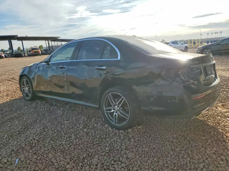 2017 MERCEDES-BENZ E 300  