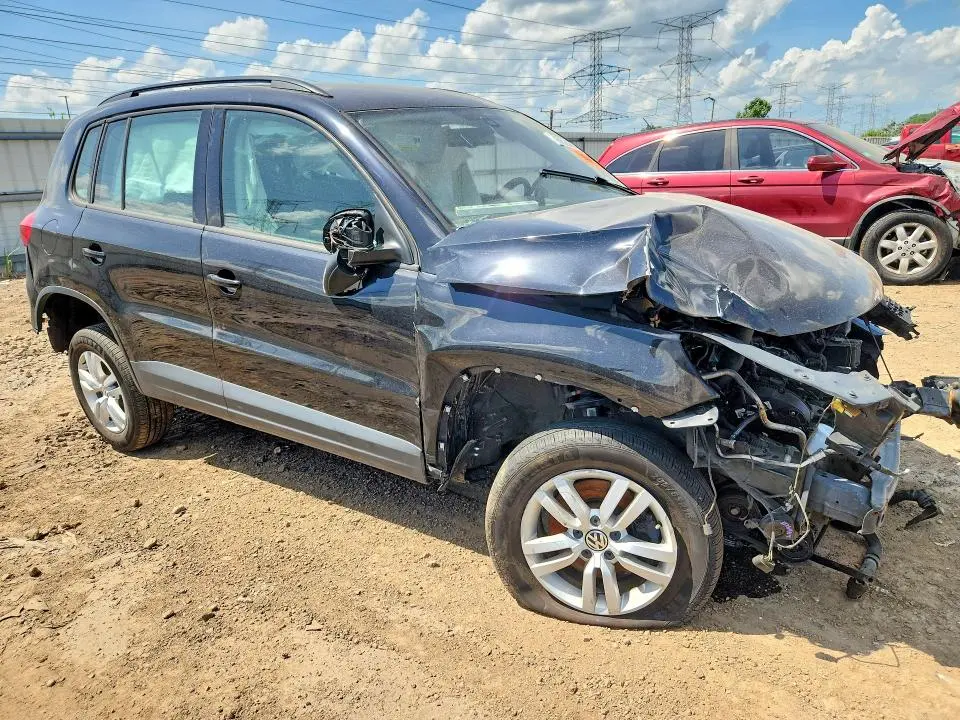 2016 VOLKSWAGEN TIGUAN S  