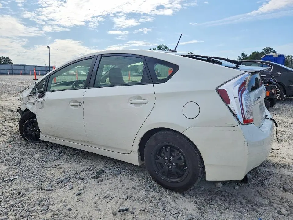 2015 TOYOTA PRIUS FOUR  