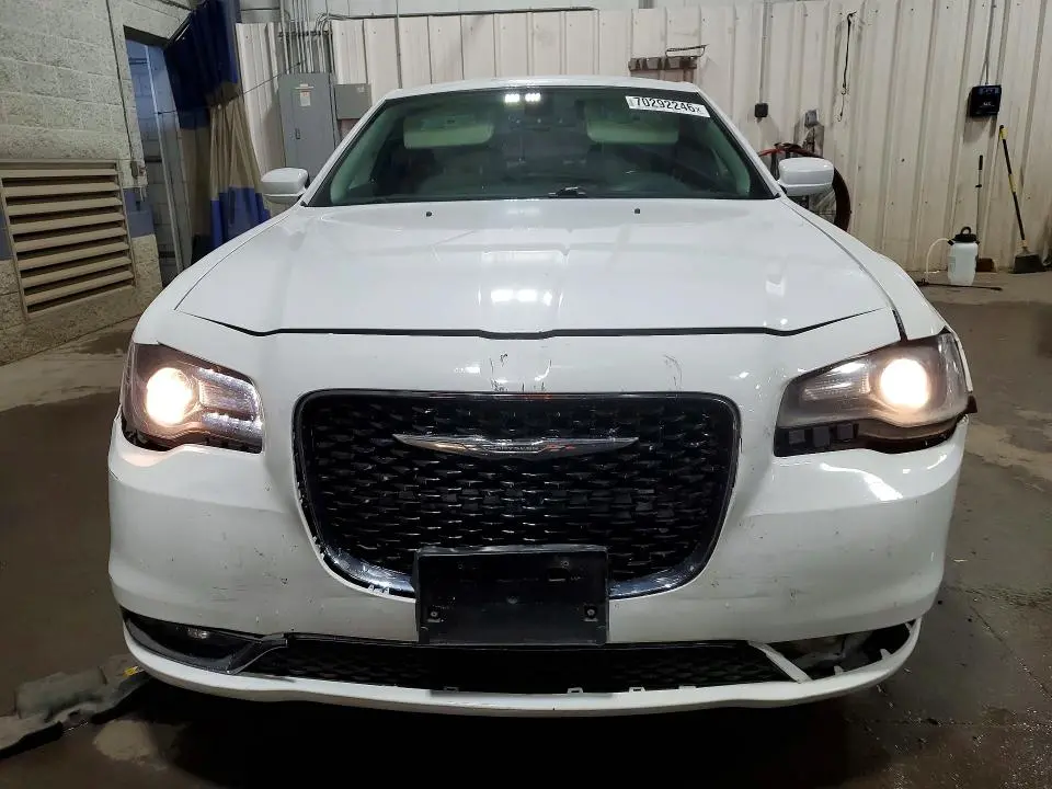 2018 CHRYSLER 300 TOURING  