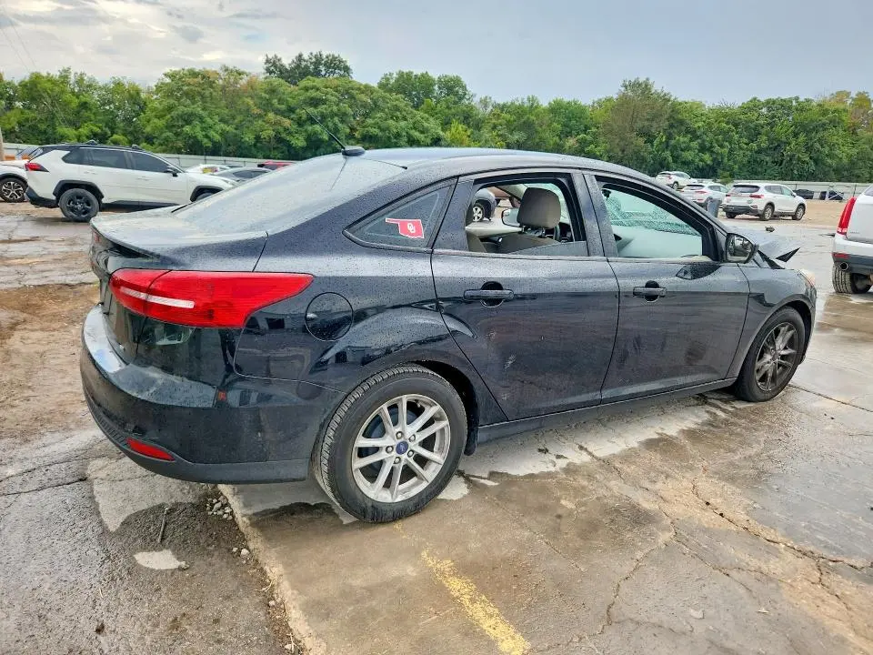 2018 FORD FOCUS SE  