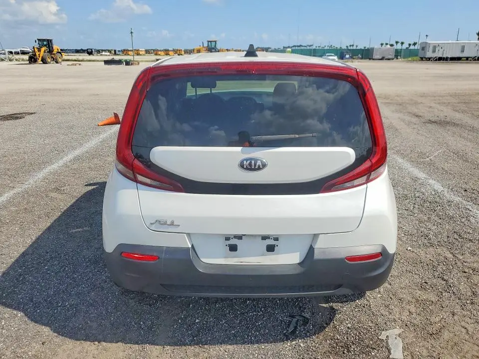 2020 KIA SOUL LX  