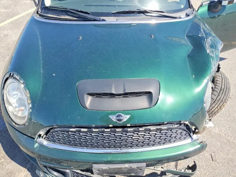 2011 MINI COOPER S  
