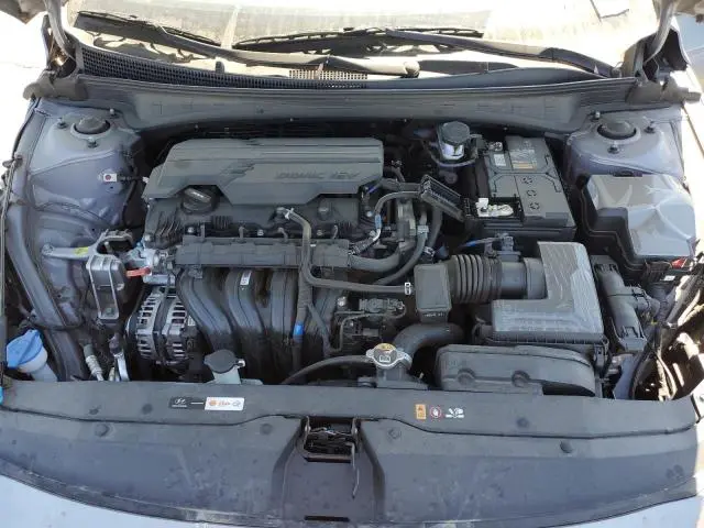 2023 HYUNDAI ELANTRA SE  