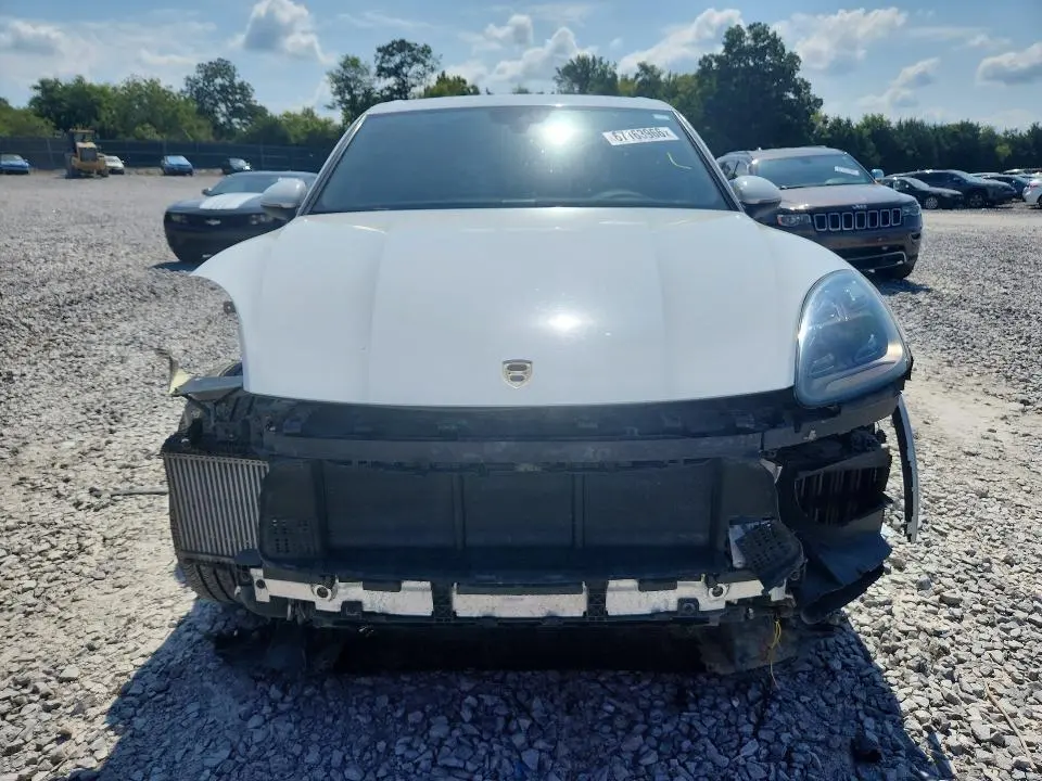 2019 PORSCHE CAYENNE   