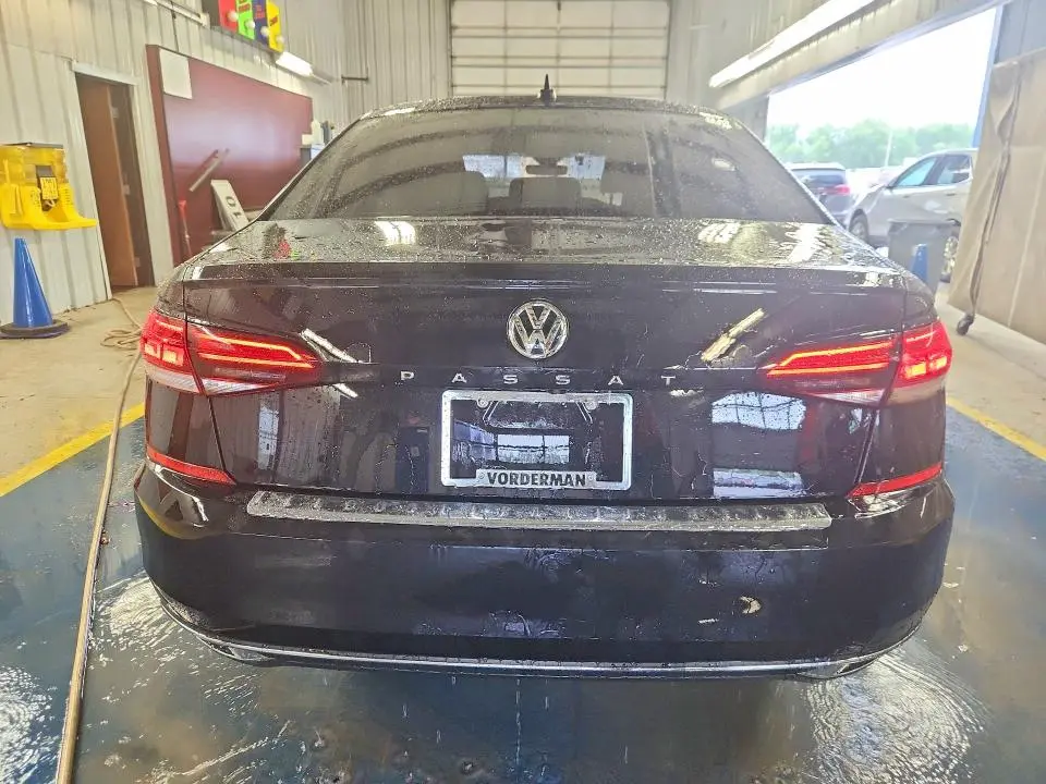 2021 VOLKSWAGEN PASSAT SE  