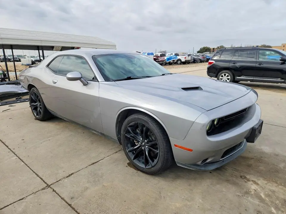 2018 DODGE CHALLENGER SXT  