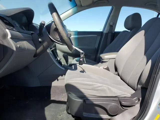 2010 HYUNDAI SONATA GLS  