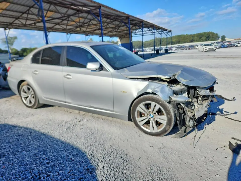 2010 BMW 528 I  