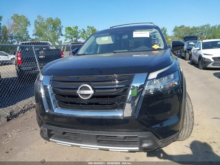 2024 NISSAN PATHFINDER SL 4WD