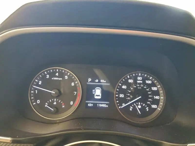 2020 HYUNDAI TUCSON SE  