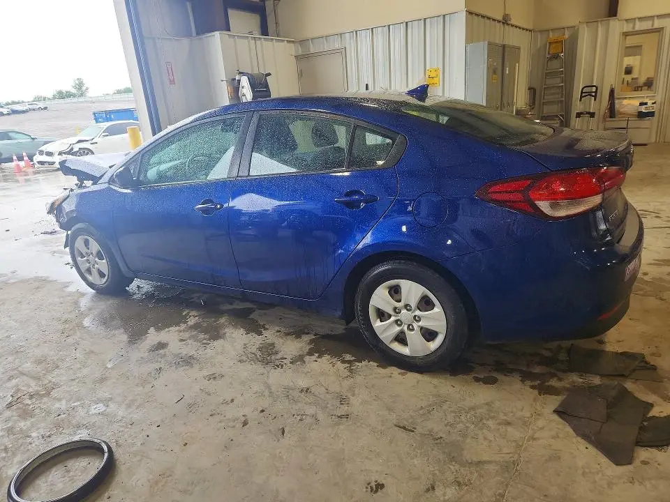 2017 KIA FORTE LX  
