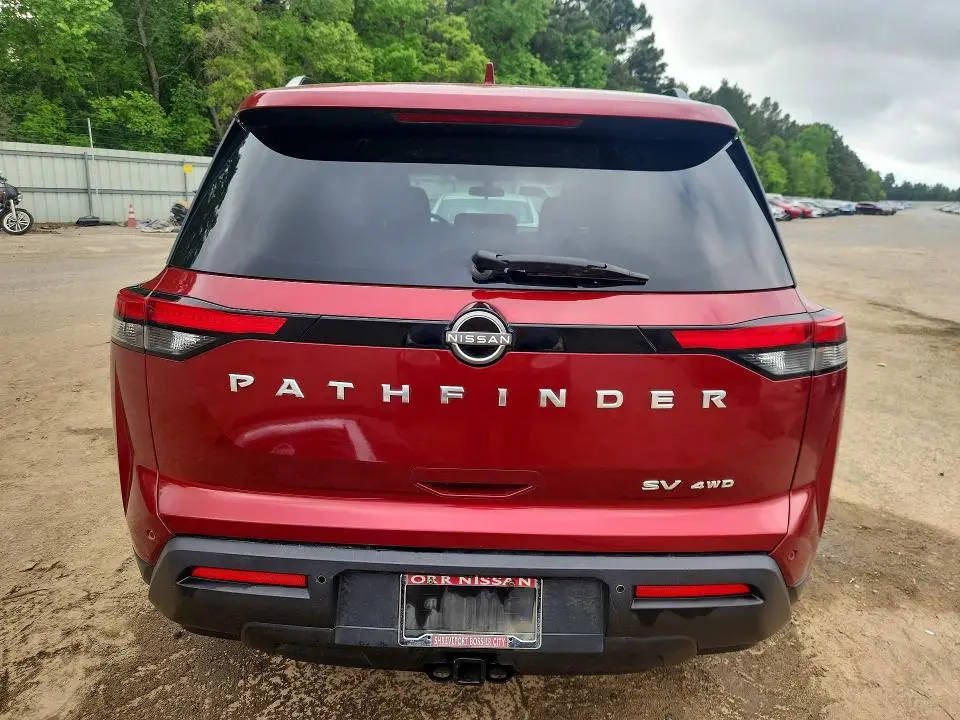 2022 NISSAN PATHFINDER SV  