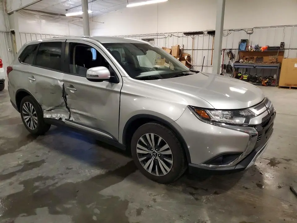 2020 MITSUBISHI OUTLANDER SE  
