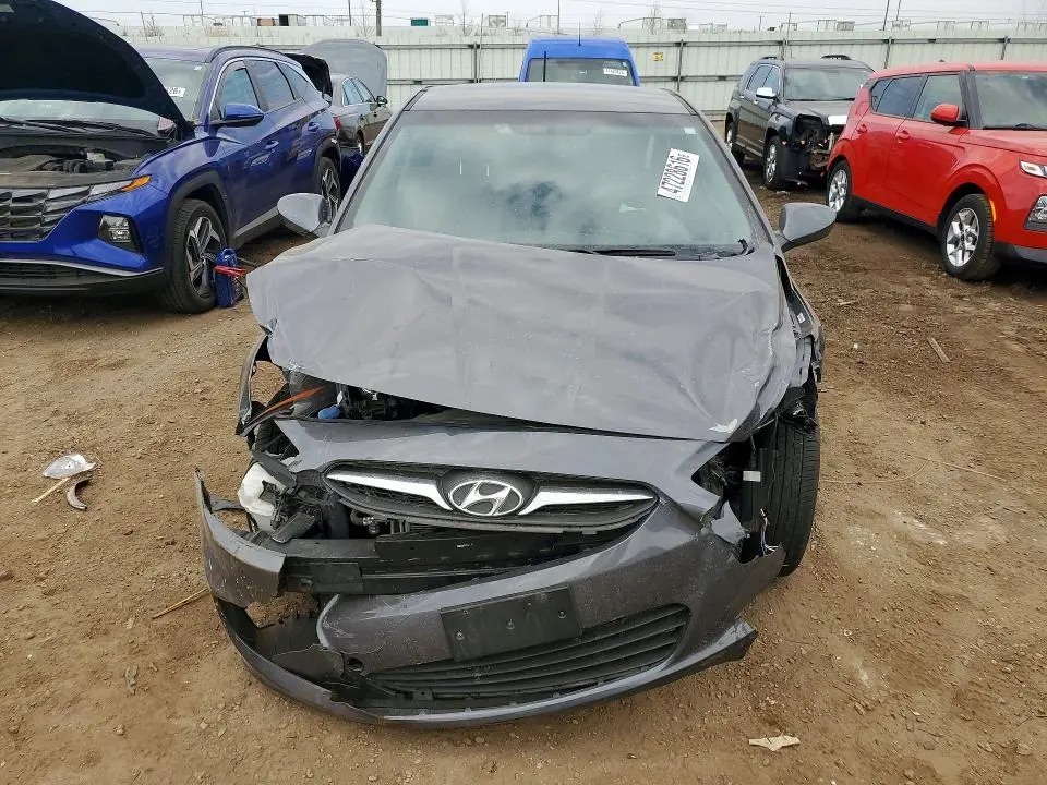 2013 HYUNDAI ACCENT GS  