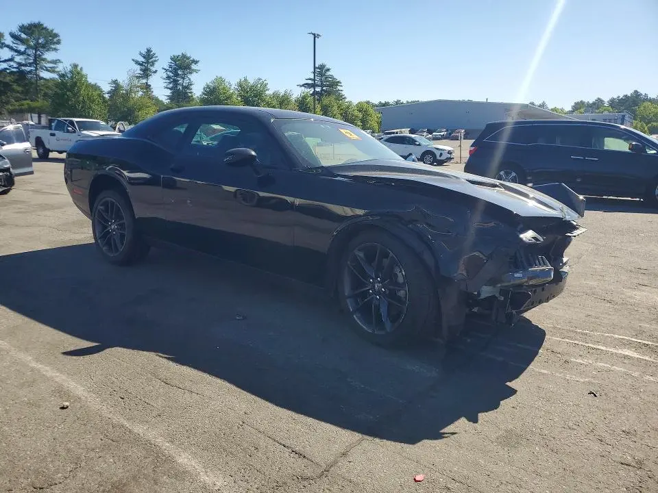 2021 DODGE CHALLENGER SXT  