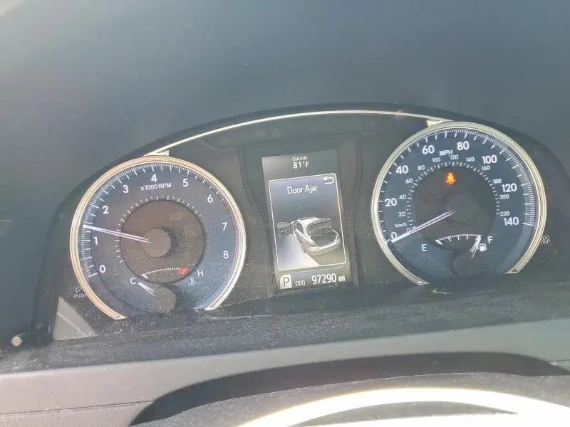 2016 TOYOTA CAMRY LE  