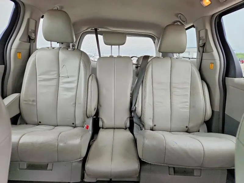 2012 TOYOTA SIENNA XLE 8-PASSENGER  