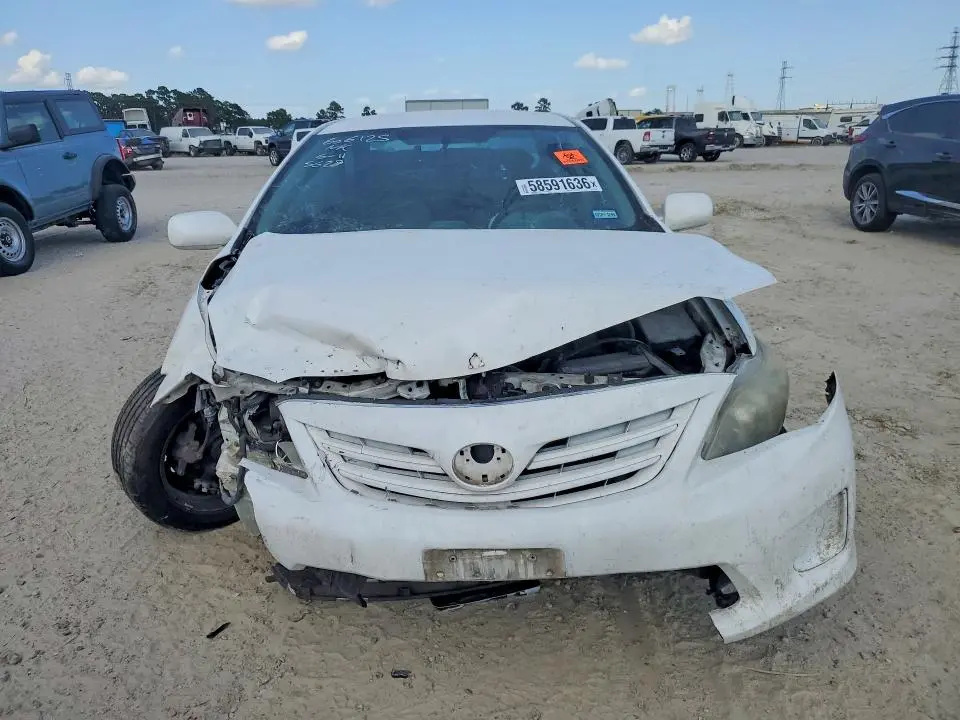 2013 TOYOTA COROLLA LE  