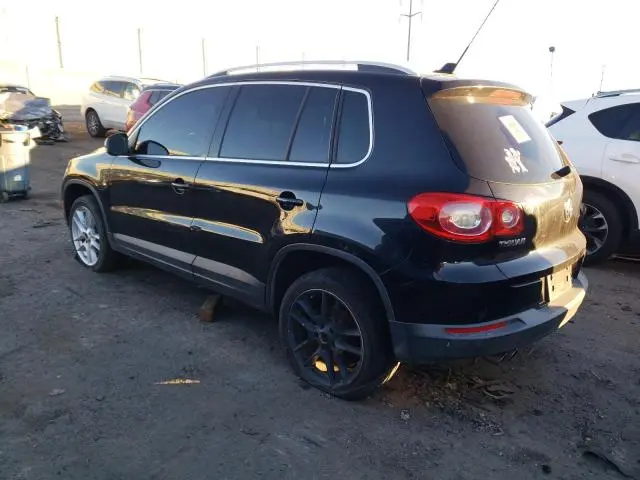 2011 VOLKSWAGEN TIGUAN S  