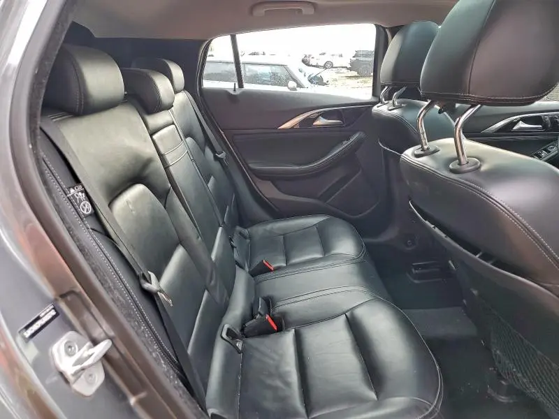 2018 INFINITI QX30 BASE  