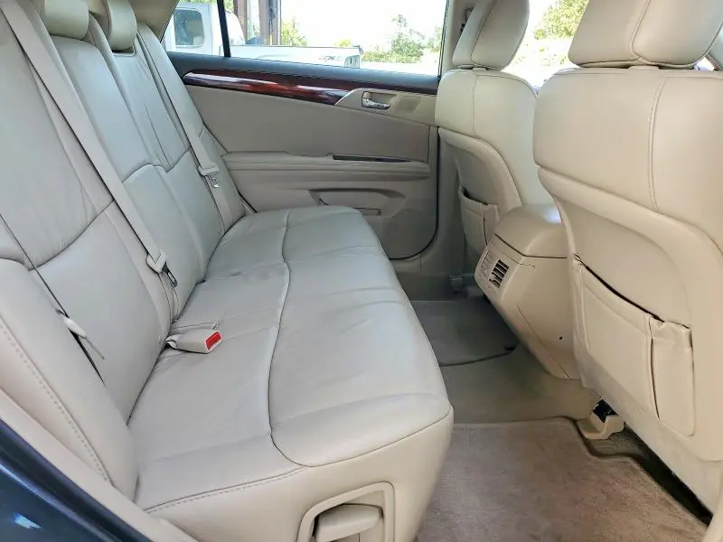 2010 TOYOTA AVALON XLS  