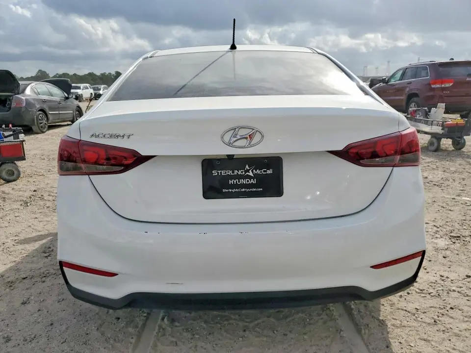 2022 HYUNDAI ACCENT SE  