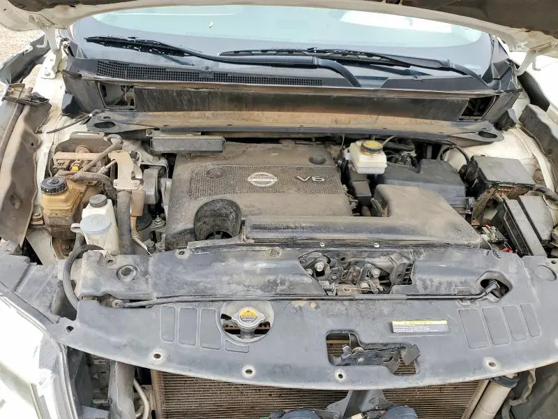 2016 NISSAN PATHFINDER SV  