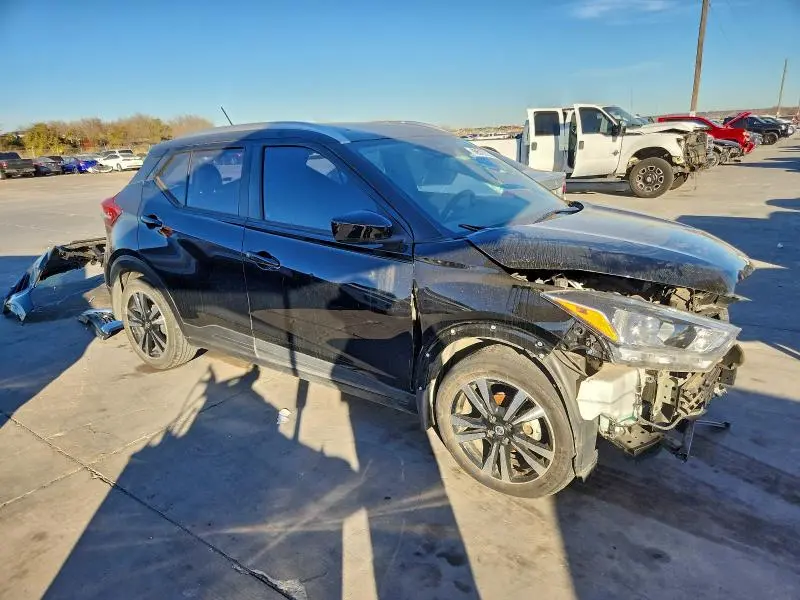 2020 NISSAN KICKS SV  