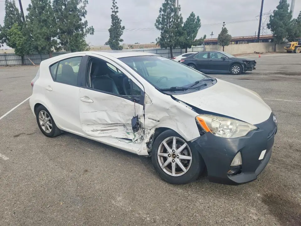 2013 TOYOTA PRIUS C FOUR  