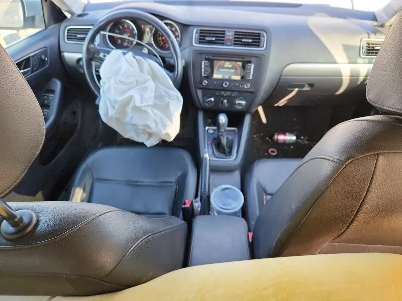 2015 VOLKSWAGEN JETTA SE  