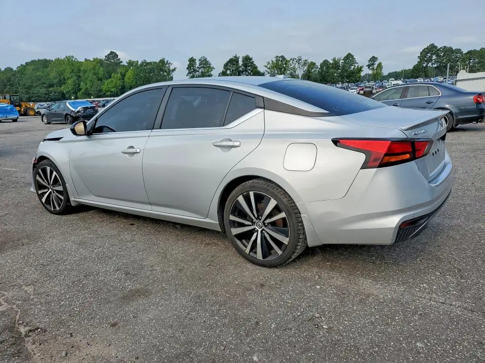2021 NISSAN ALTIMA SR  