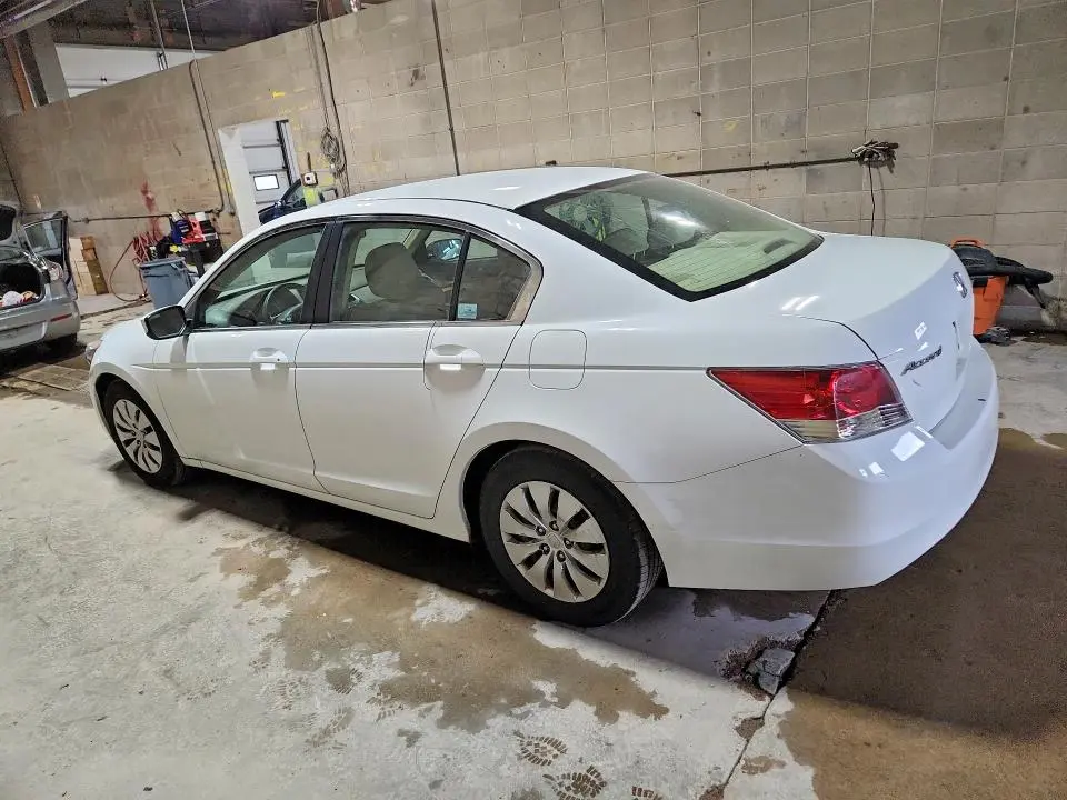 2010 HONDA ACCORD LX  