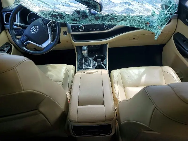 2018 TOYOTA HIGHLANDER XLE  