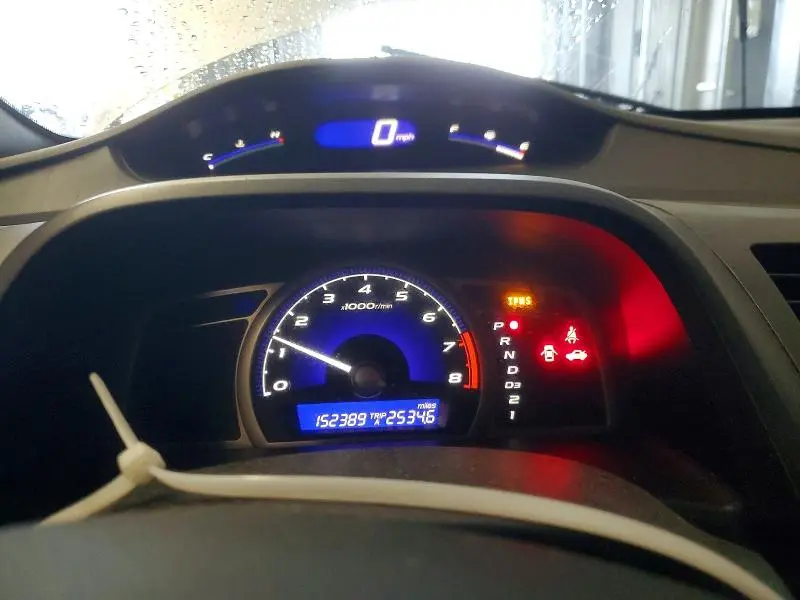 2011 HONDA CIVIC LX  