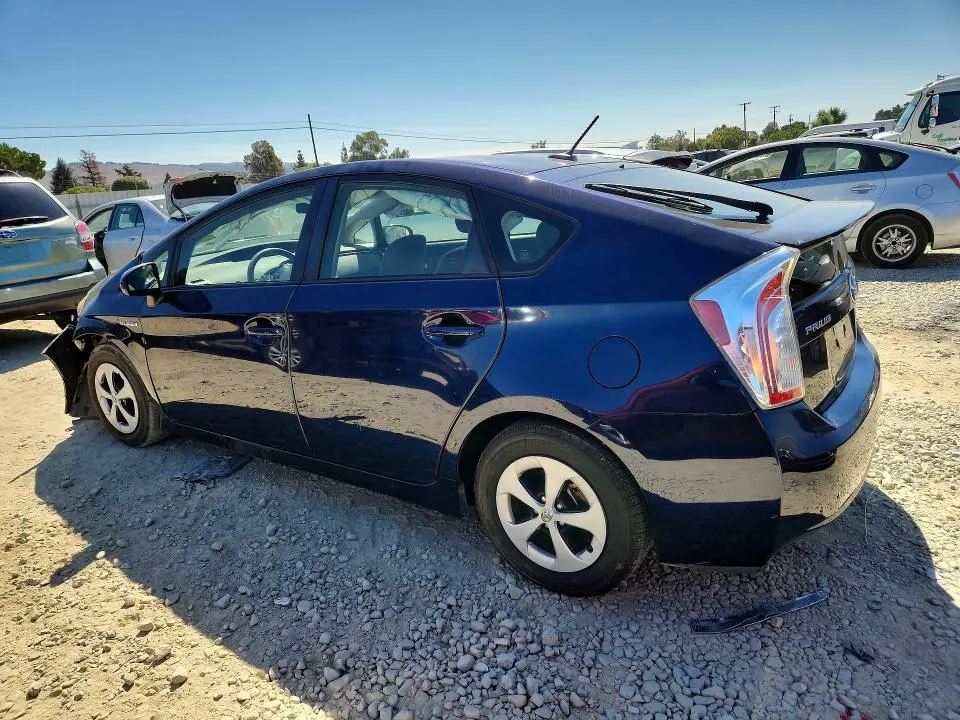 2015 TOYOTA PRIUS THREE  
