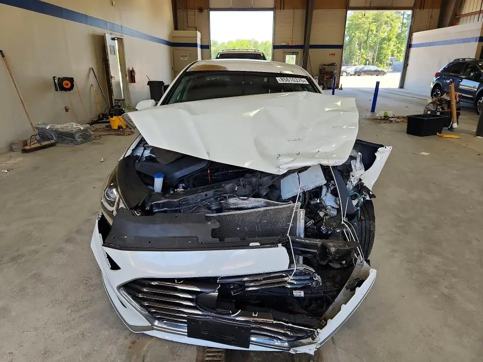 2018 HYUNDAI SONATA SE  