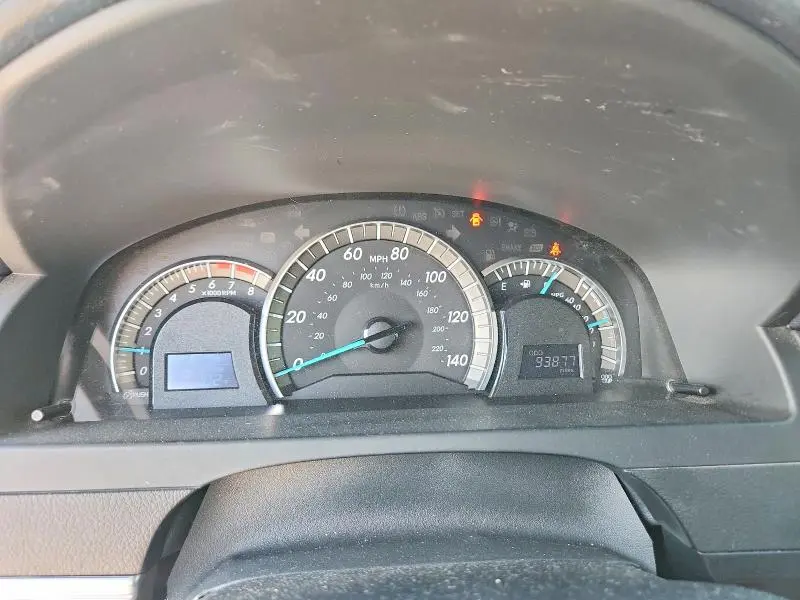2013 TOYOTA CAMRY SE  