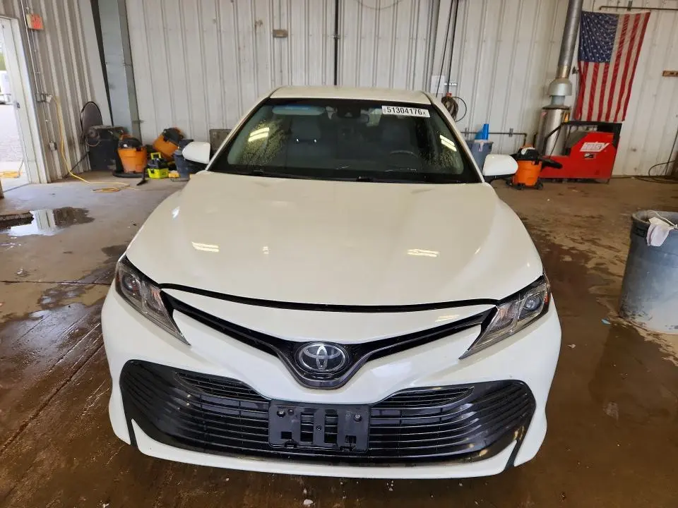 2018 TOYOTA CAMRY LE  
