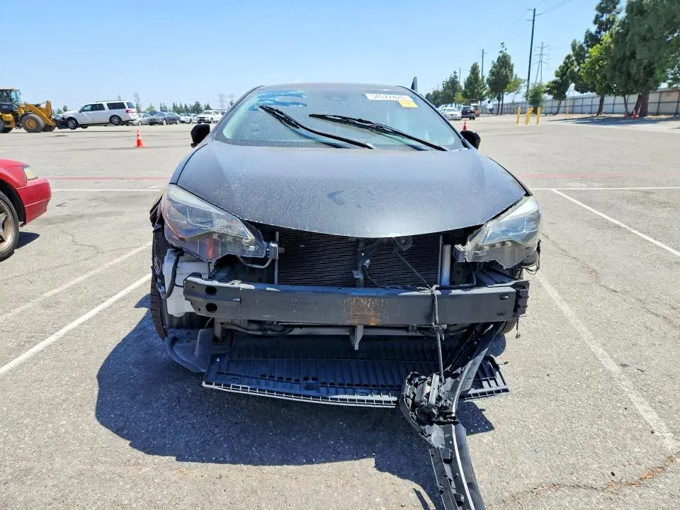 2019 TOYOTA COROLLA SE  